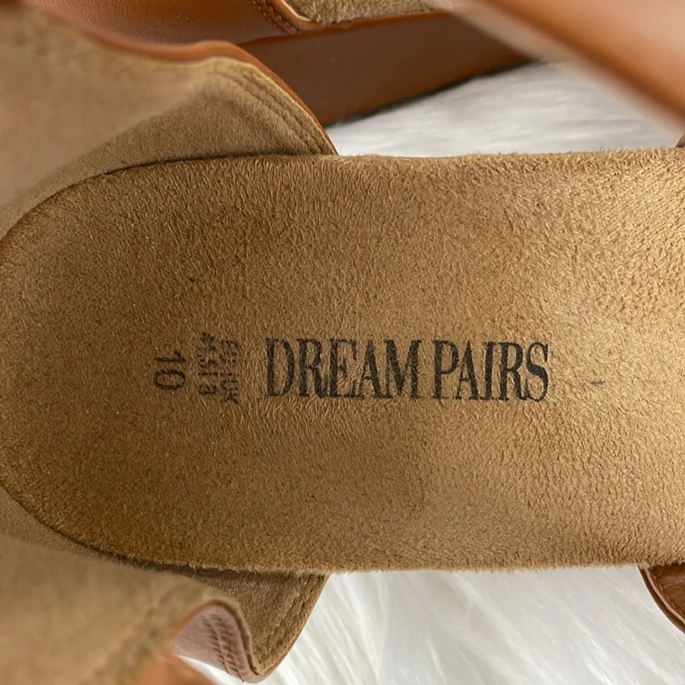 Dream Pairs Tan Wedge Sandals with Crisscross Straps 10